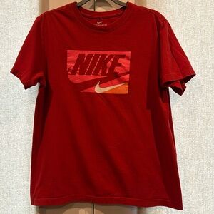 Men’s Nike T-Shirt- Medium